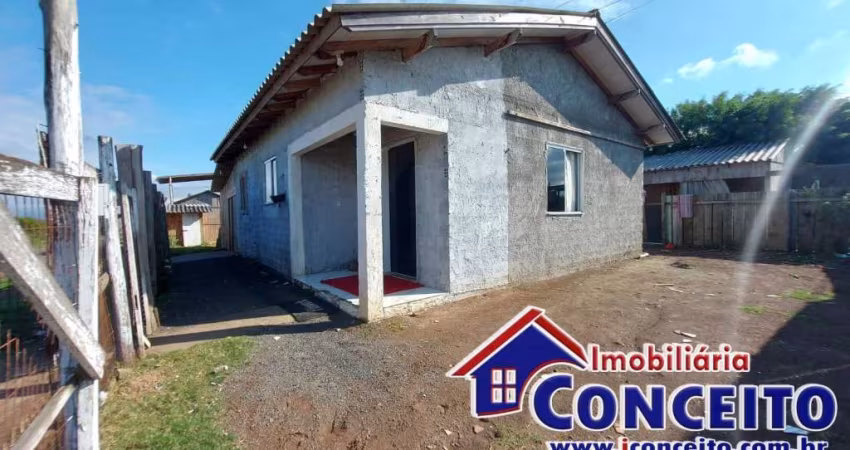 C438 - Residência de esquina localizada no balneário Albatroz