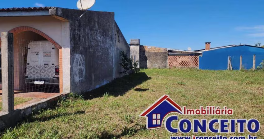 T100 - Excelente terreno medindo 150m² a 450 m do mar em ótima localização