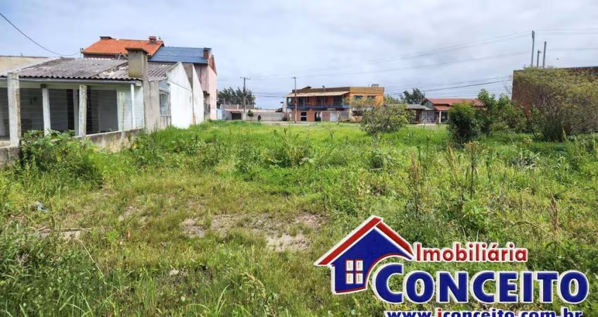 T80 - Lindo terreno com ótima localização próximo a comércios