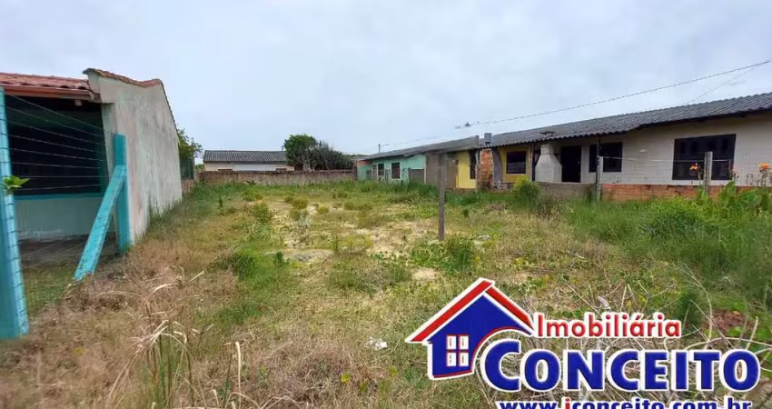 T58 - ótimo terreno medindo 300m² localizado a 500 m do mar