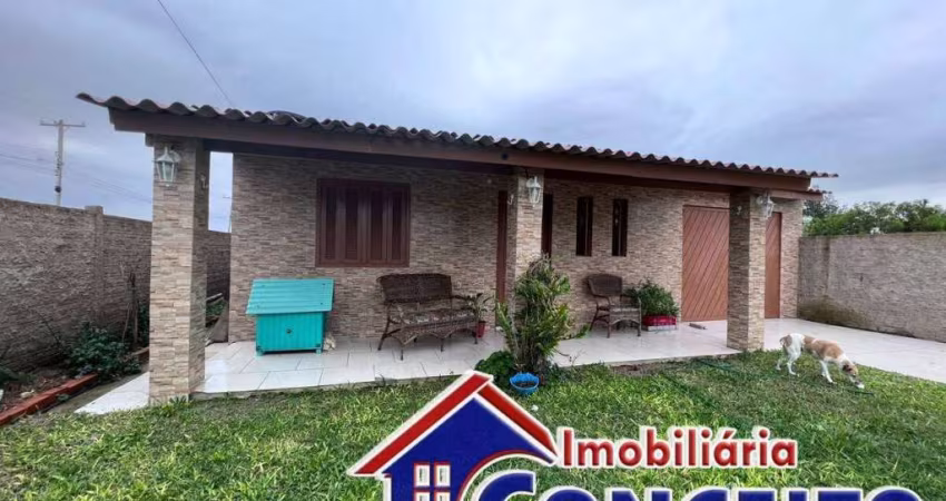 C163 - Residência com 3 dormitórios localizada no balneário Presidente
