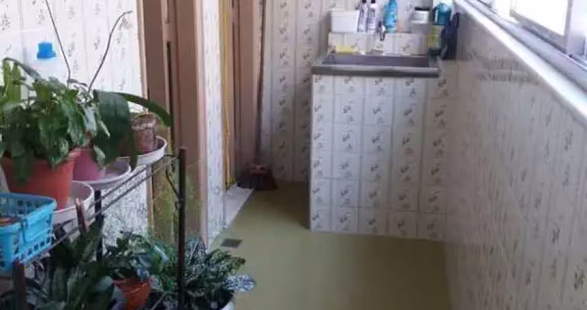 Apartamento amplo e bem localizado em são cristóvão/rj