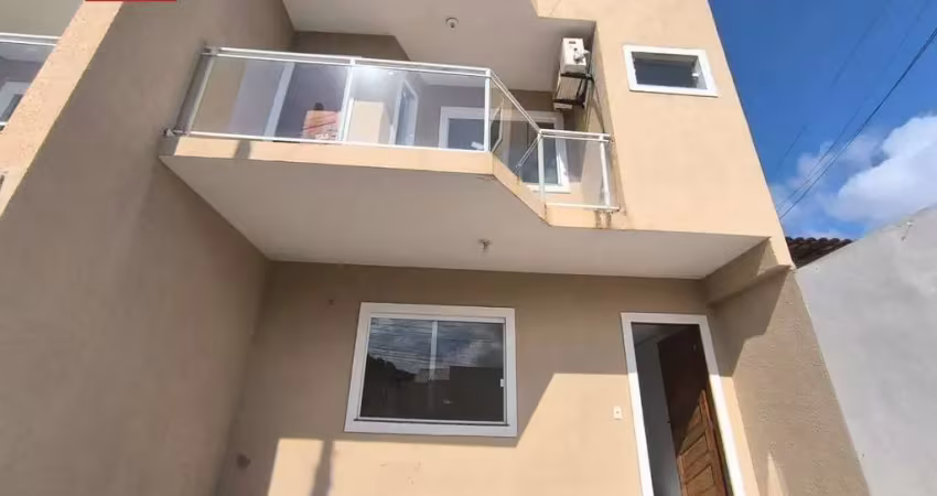 Imóvel duplex à venda na praça da bandeira - araruama/rj
