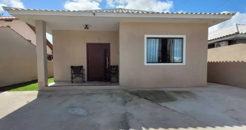 Lindíssima casa à venda no condomínio são tomé - praia seca, araruama.