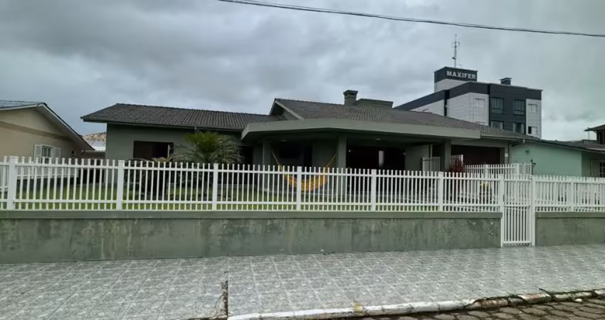 Linda Casa no Balneário Arroio do Silva