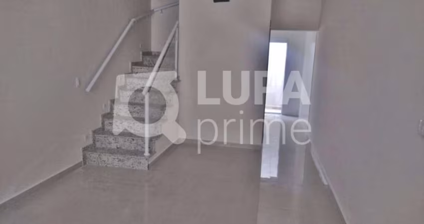 SOBRADO COM 3 QUARTOS E 2 VAGAS PARA VENDA NA VILA MARIA ALTA