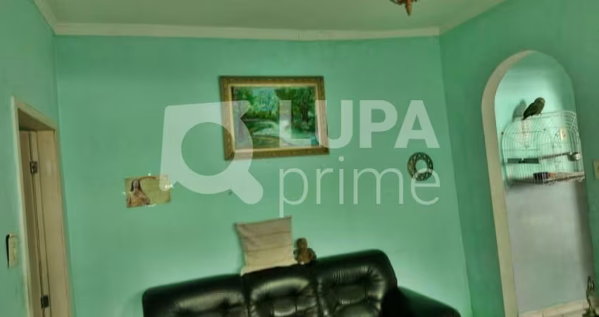 CASA TÉRREA COM 1 QUARTO PARA VENDA, PARQUE NOVO MUNDO.