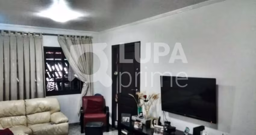 Sobrado com 3 quartos (suítes) área gourmet, 2 vagas. casa verde,