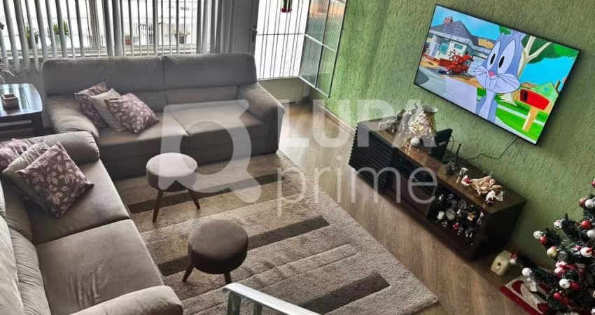 CASA COM 4 QUARTOS À VENDA NA VILA MARIA, 3 VAGAS DE GARAGEM E 170 M²