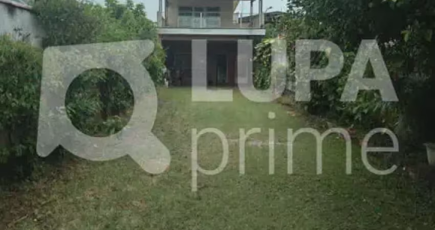 Sobrado à venda com 4 dormitórios e 10 vagas!!!