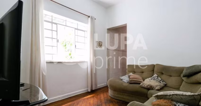 Casa com 2 dormitórios a venda em Santana!