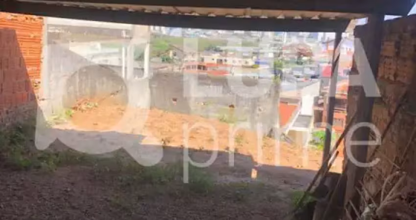Casa térrea com 5 quartos sendo 1 suíte à venda na vila maria alta