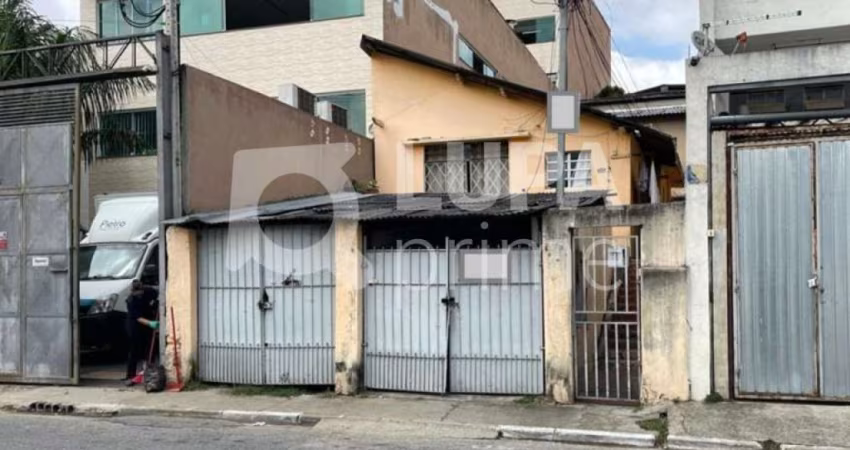 Terreno à venda no Chora Menino!