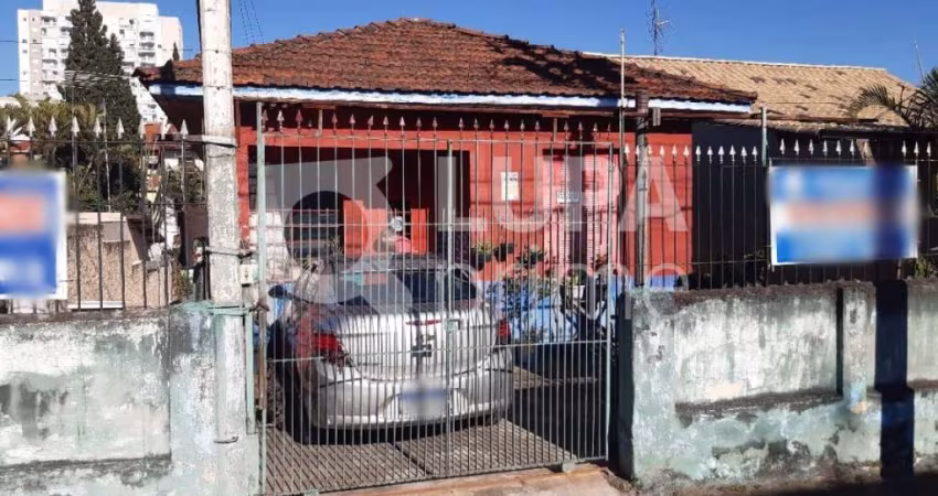 Casa térrea com 2 dormitórios á venda no Parque Vitória