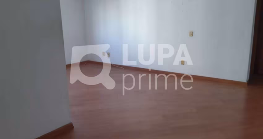 Apartamento à venda com 3 dormitórios e 3 banheiros em Santa Teresinha