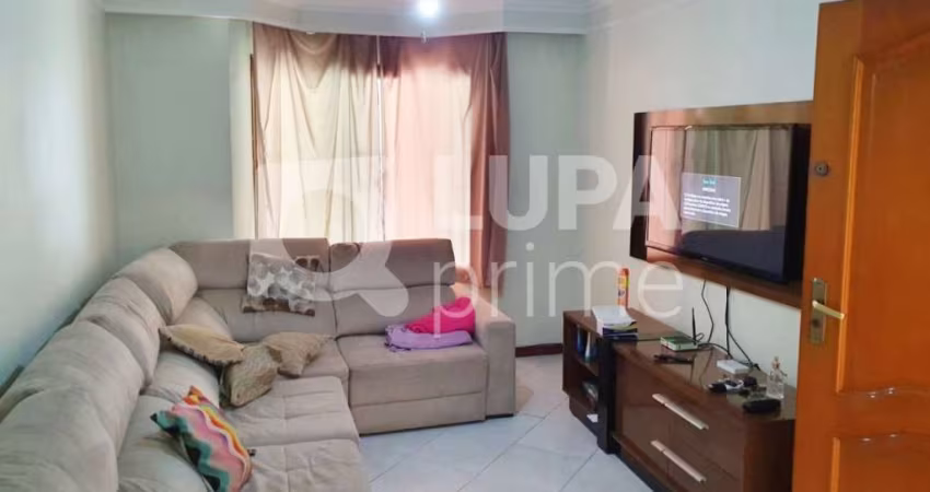 Sobrado com 4 dormitórios sendo 3 suítes á venda na  Vila Isolina Mazzei