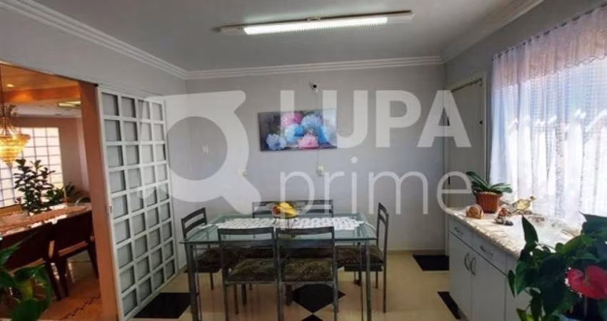 Sobrado - Palmas do Tremembé - 377 metros quadrados - 3 suítes - 5 vagas.