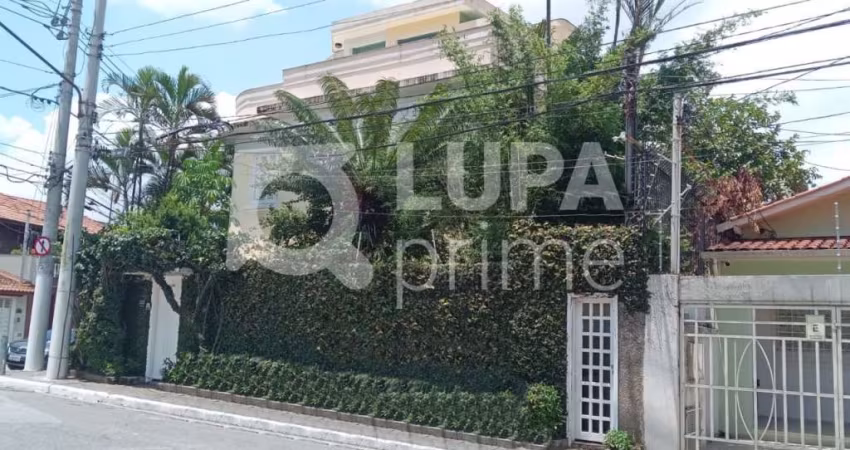 Casa com 4 dormitórios sendo 2 suítes à venda em Santana!