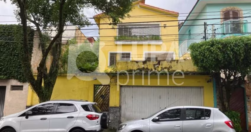 Casa térrea com 3 dormitórios sendo 2 suítes à venda na Vila Dom Pedro II !