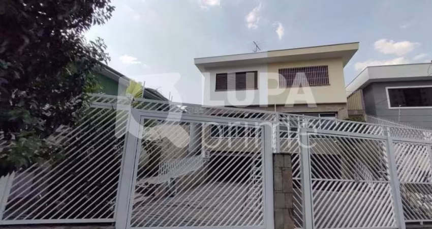Sobrado com 3 dormitórios à venda em Santana!