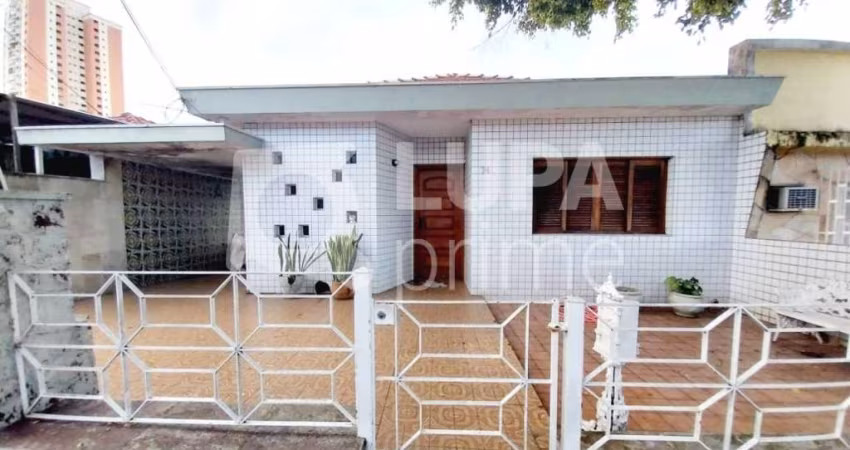 Casa térrea com 3 dormitórios á venda no Jardim Paraíso.