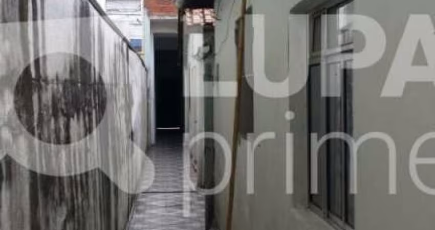 Casa térrea com 300m² de área construída à venda no Jardim Brasil
