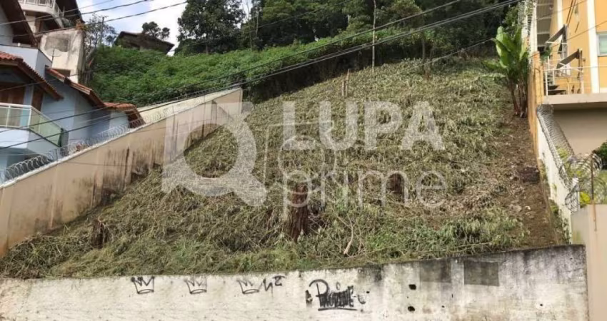 Terreno de 640 metros de área construída à venda no Tremembé!