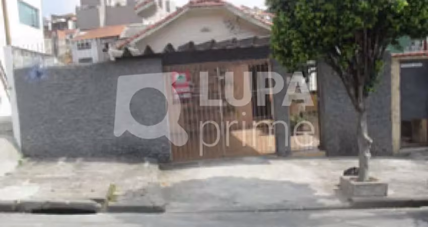 CASA COM 4 DORMITÓRIOS 2 VAGAS  DE GARAGEM - NA ÁGUA FRIA
