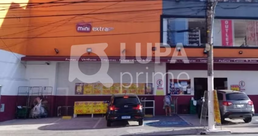 Prédio comercial à venda com 3 pavimentos no Imirim.