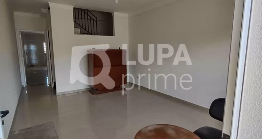 Sobrado à venda na Vila Gustavo!