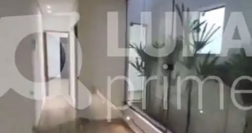 Sobrado com 3 dormitórios sendo 1 suíte á venda no parque vitória