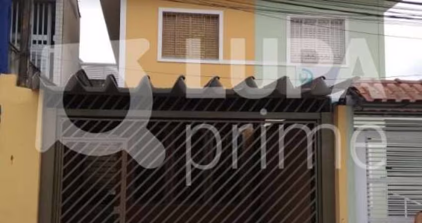 Sobrado com 3 dormitórios sendo 1 suíte á venda na Parada Inglesa