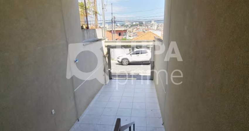 Sobrado com 3 dormitórios sendo suítes á venda na Água Fria