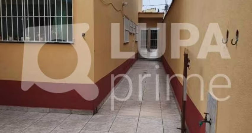 Sobrado com 3 dormitórios sendo 1 suíte á venda no Jardim Leonor Mendes de Barros