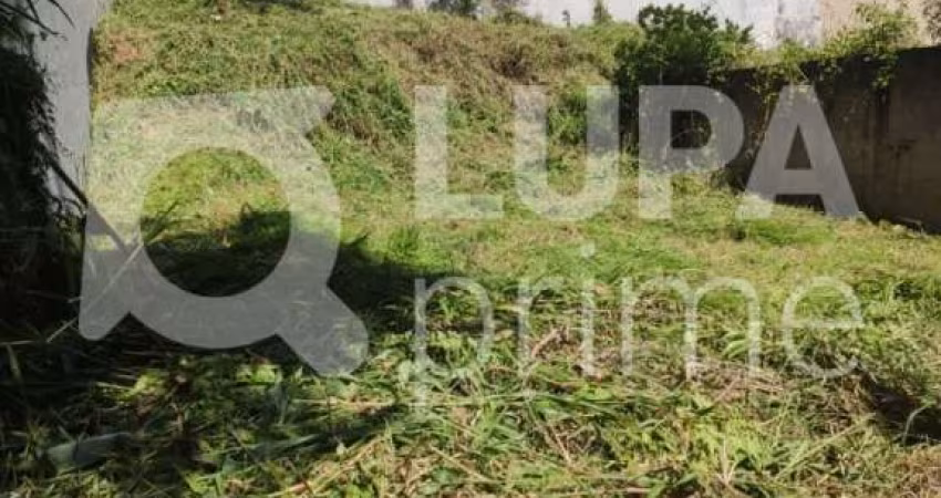 Terreno com 270 metros á venda na Vila Albertina