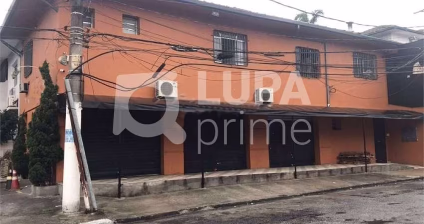 Prédio Comercial com 250m² á venda na Água Fria