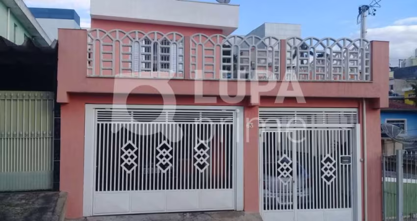 Casa à venda na Vila Amália!