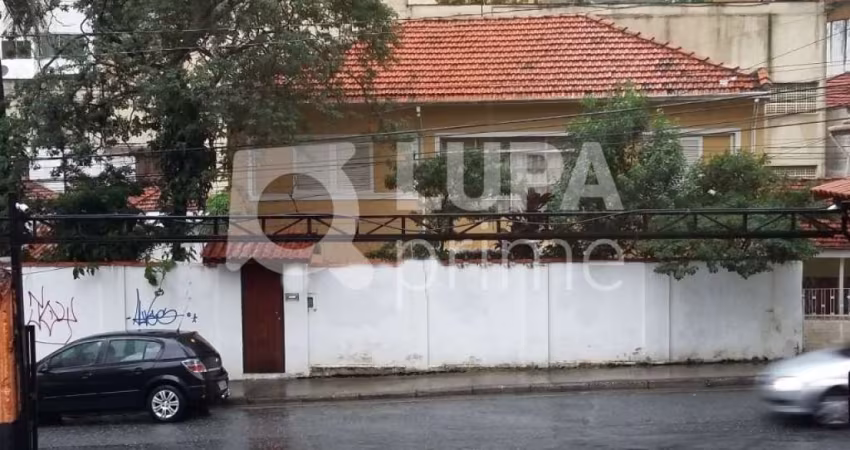 SOBRADO COM 4 DORMITÓRIOS Á VENDA- SANTANA