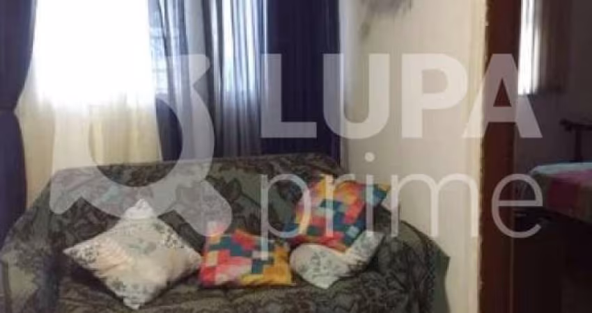 Casa com 2 dormitórios à venda na Vila Medeiros!