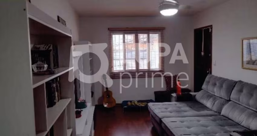 Sobrado com  3 dormitórios sendo 1 suíte à venda na  Vila Amália