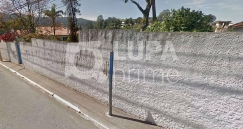 TERRENO COM 1300 M2 DE ÁREA TOTAL - NA VILA ROSA