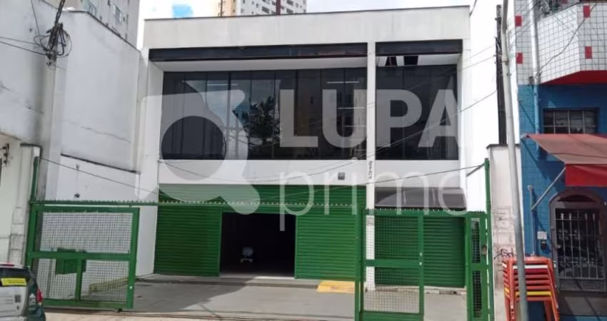 Prédio com 02 pavimentos,  600 m² para locação na Parada Inglesa