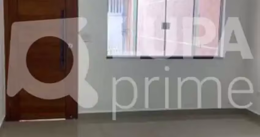 Sobrado com 2 dormitórios sendo 1 suíte á venda na vila paiva