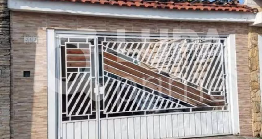 Casa térrea com 2 dormitórios sendo 1 suíte á venda no Jardim Peri!