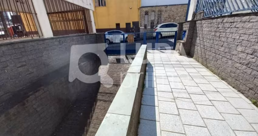 Sobrado com 3 dormitórios sendo 1 suíte á  venda na Vila Isolina Mazzei