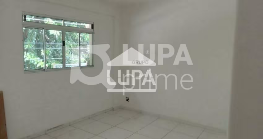 Terreno com 2 casas de 135m² à venda, no Jardim São Paulo