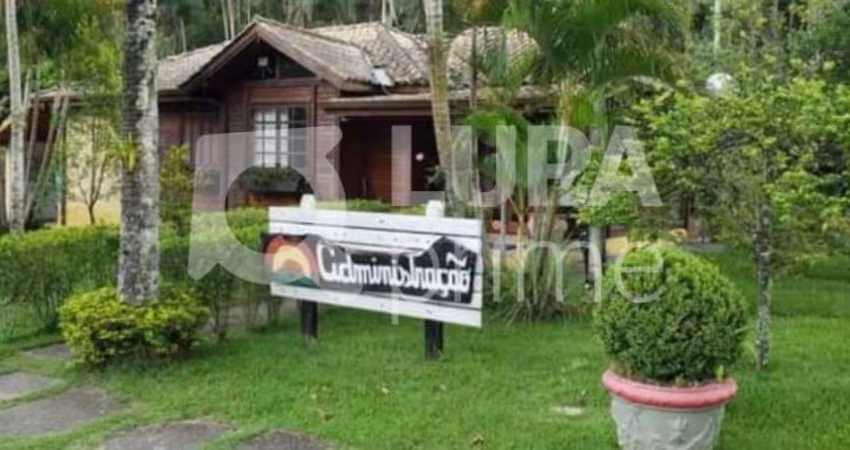 Terreno, em condomínio fechado, de 2690m² à venda, em Caieiras