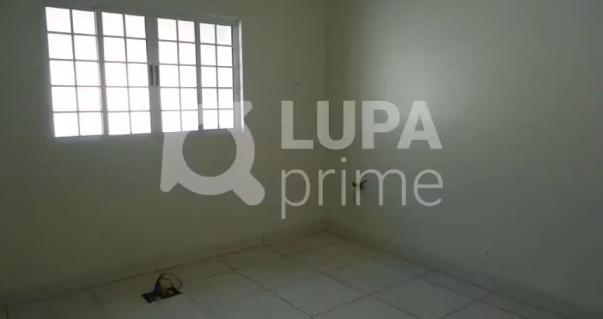 Ponto comercial com 3 salas para alugar na Rua Dom Henrique Mourão, 188, Santa Teresinha, São Paulo
