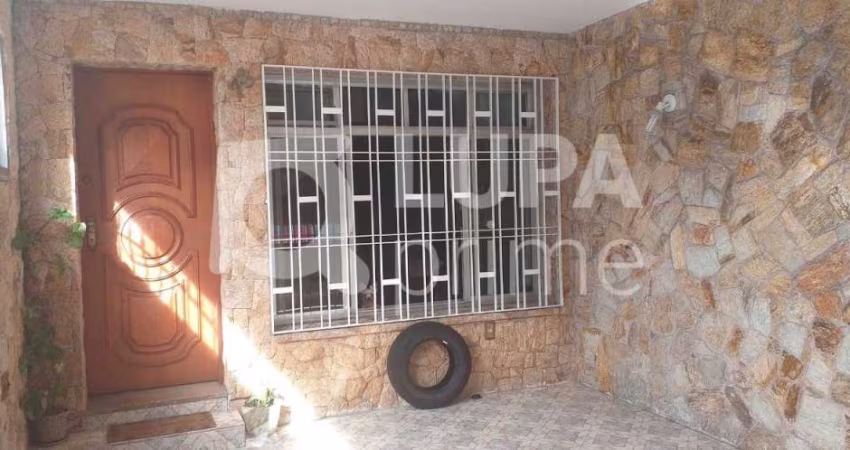 Sobrado com 3 dormitórios á venda na Vila Vitório Mazzei!