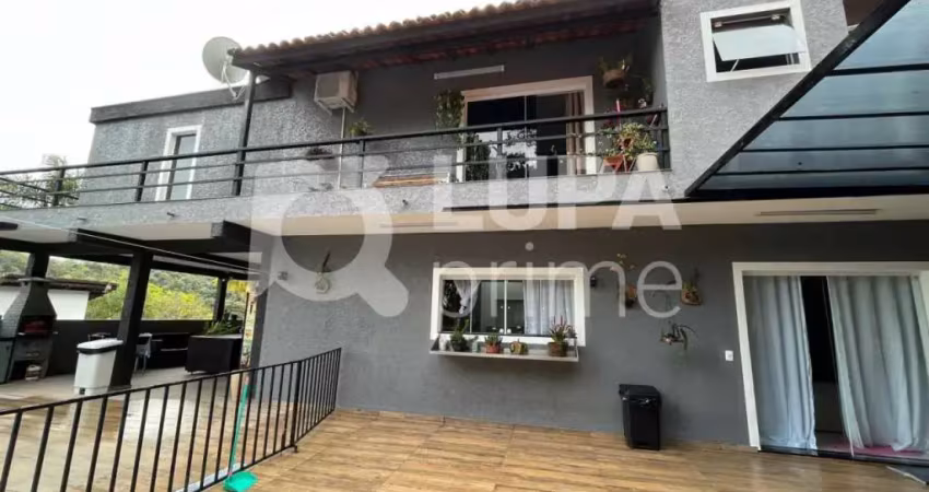 Casa térrea com 5 dormitórios de 630m² à venda em caraguatá